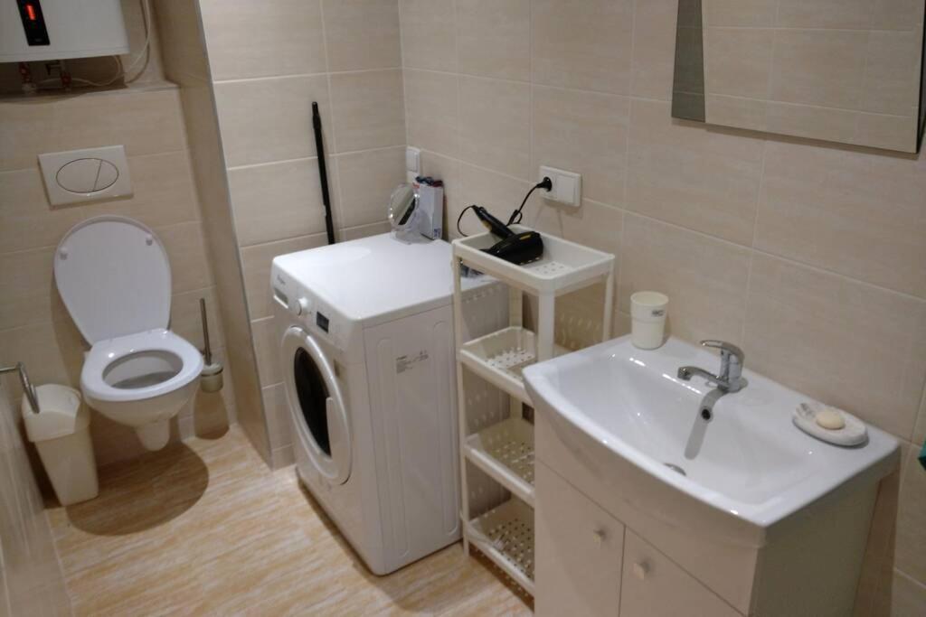 Marvelous Apartment In The Center Of Прага Екстериор снимка