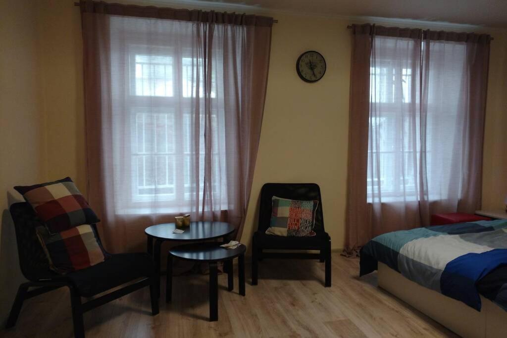 Marvelous Apartment In The Center Of Прага Екстериор снимка